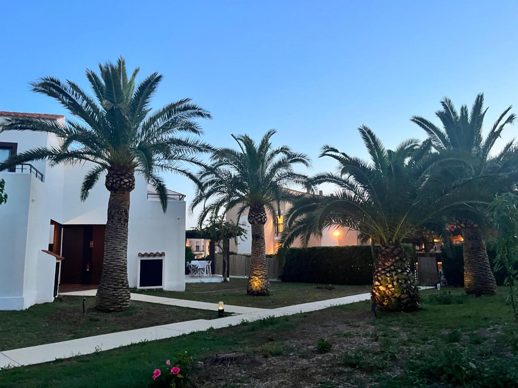 Apart-hotel Nuramar 4*