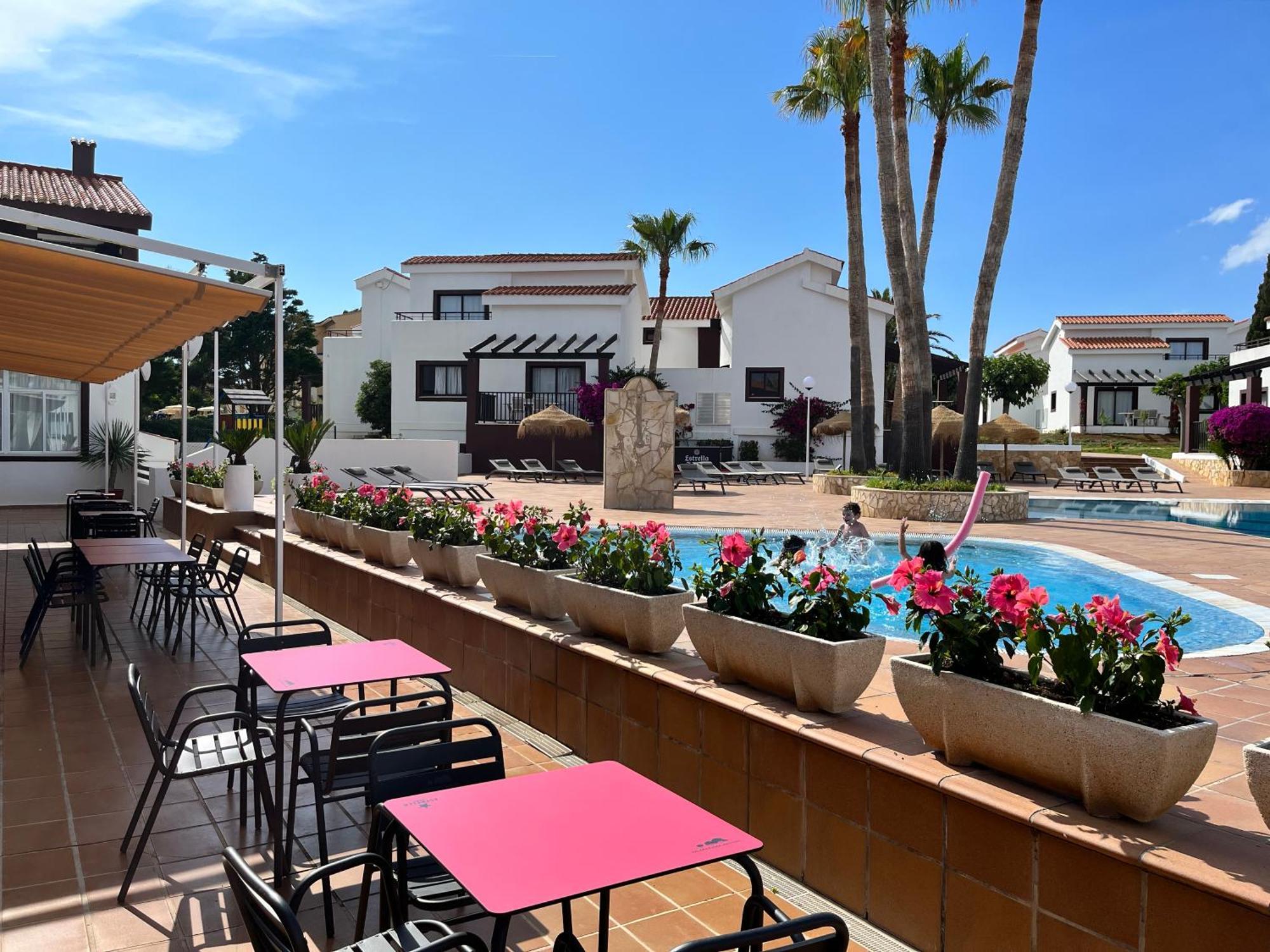 Aparthotel Nuramar 4*