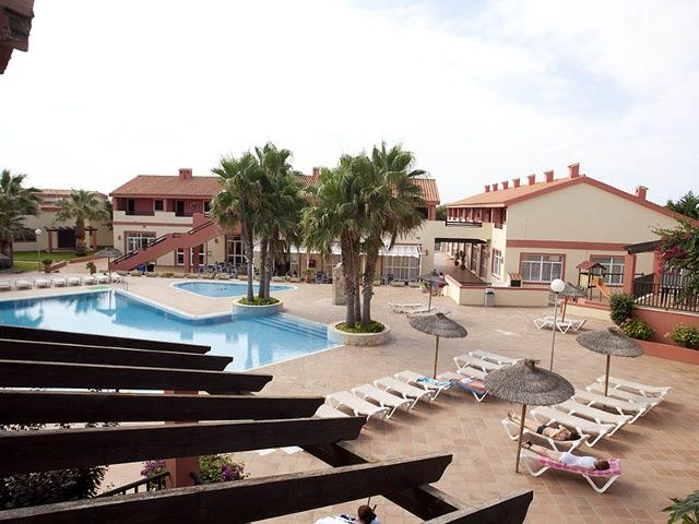 Nuramar Aparthotel 4*