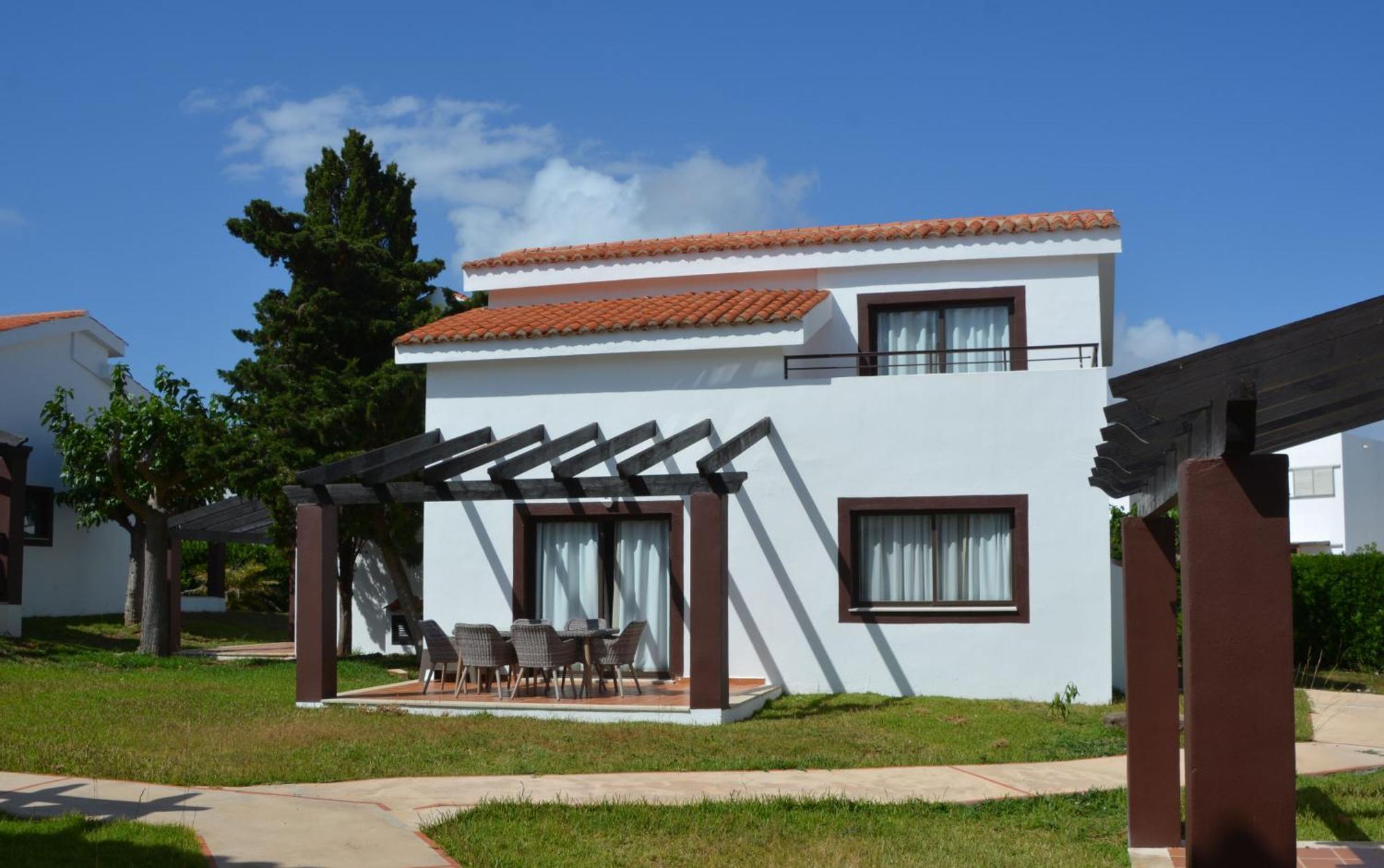 Apart-hotel Nuramar 4*